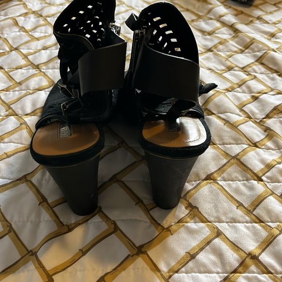 Open toe heel booties BCBG size 12 - Picture 3 of 4